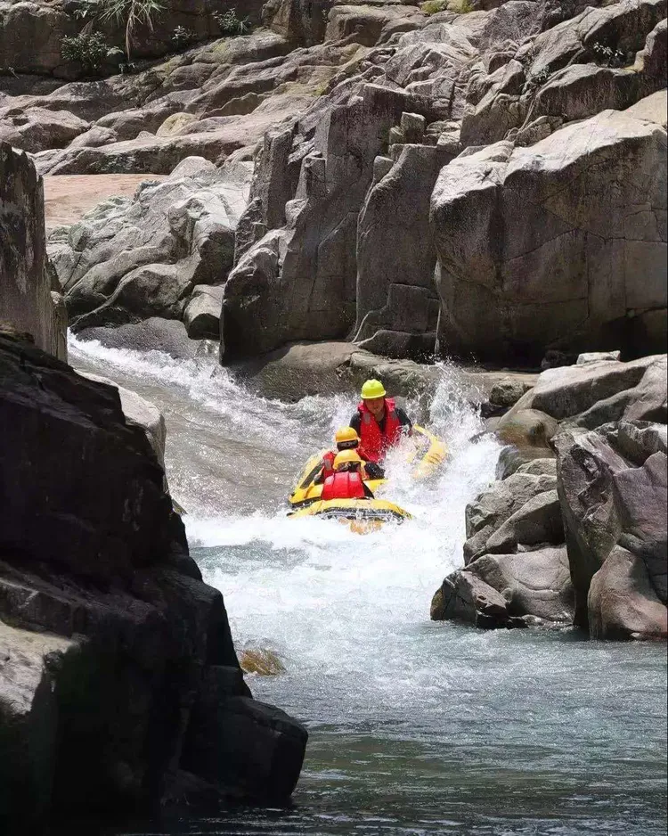 南昆山川龙峽漂流